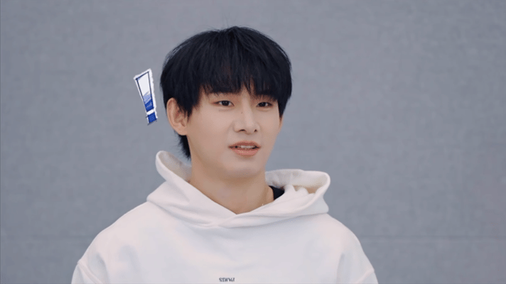 开云体育-姚琛学滑雪全程高能,摔得叮咣雪杖罢工|滑冰|吐槽|教练|上场|装修_新浪体育_新浪新闻